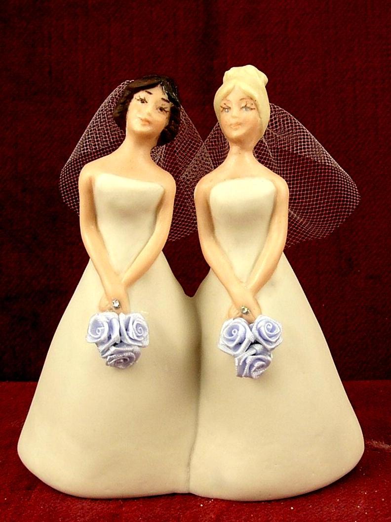 lesbian-wedding-cake-topper.