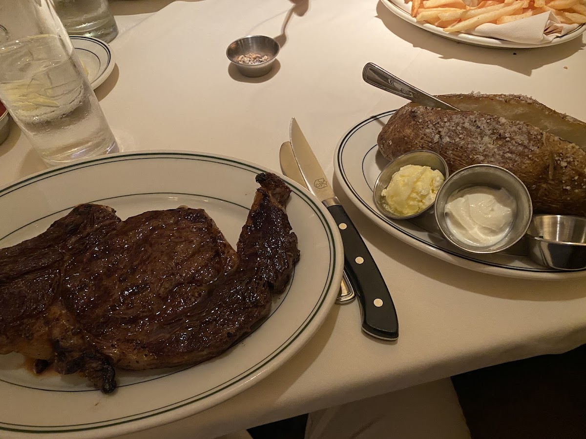 Gluten-Free at Joe's Seafood, Prime Steak & Stone Crab