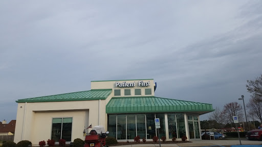 Urgent care center «Patient First - Cedar Road», reviews and photos