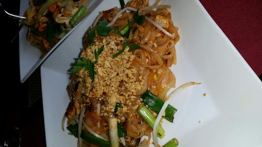 Thai Restaurant «Bencharong Thai House», reviews and photos, 600 F St, Arcata, CA 95521, USA