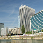 DSC06138.JPG - 16.06.2015. Paryż; La Défense  &quot;z poziomu wody&quot;