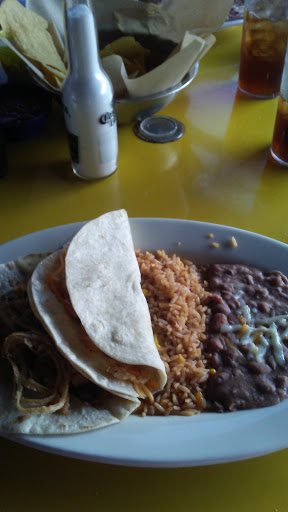 Mexican Restaurant «On The Border Mexican Grill & Cantina», reviews and photos, 2400 N Belt Line Rd, Irving, TX 75062, USA