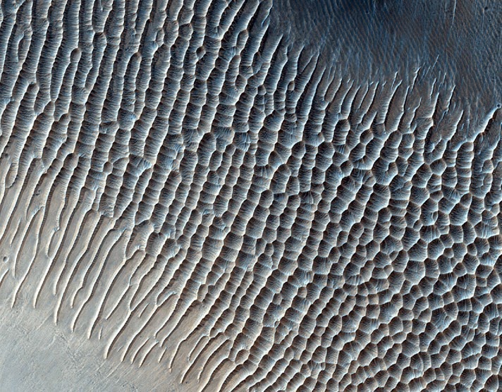 photos of the surface of mars by hiRISE2