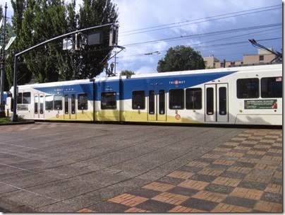 IMG_3216 TriMet MAX Type 3 Siemens SD660 LRV #313 at the Oregon Convention Center in Portland, Oregon on August 31, 2008