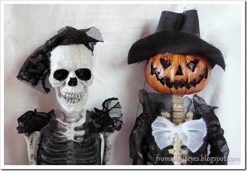 Halloween Skeleton Dolls