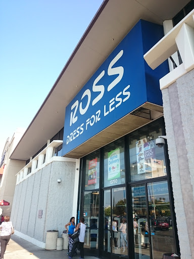 Clothing Store «Ross Dress for Less», reviews and photos, 13750 Riverside Dr, Sherman Oaks, CA 91423, USA