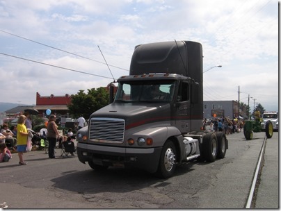 IMG_8154 Interstate Wood Products, Inc. 1995-2004 Freightliner Century Class in the Rainier Days in the Park Parade on July 11, 2009