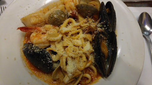 Italian Restaurant «Il Giardino Ristorante», reviews and photos, 910 Atlantic Ave, Virginia Beach, VA 23451, USA
