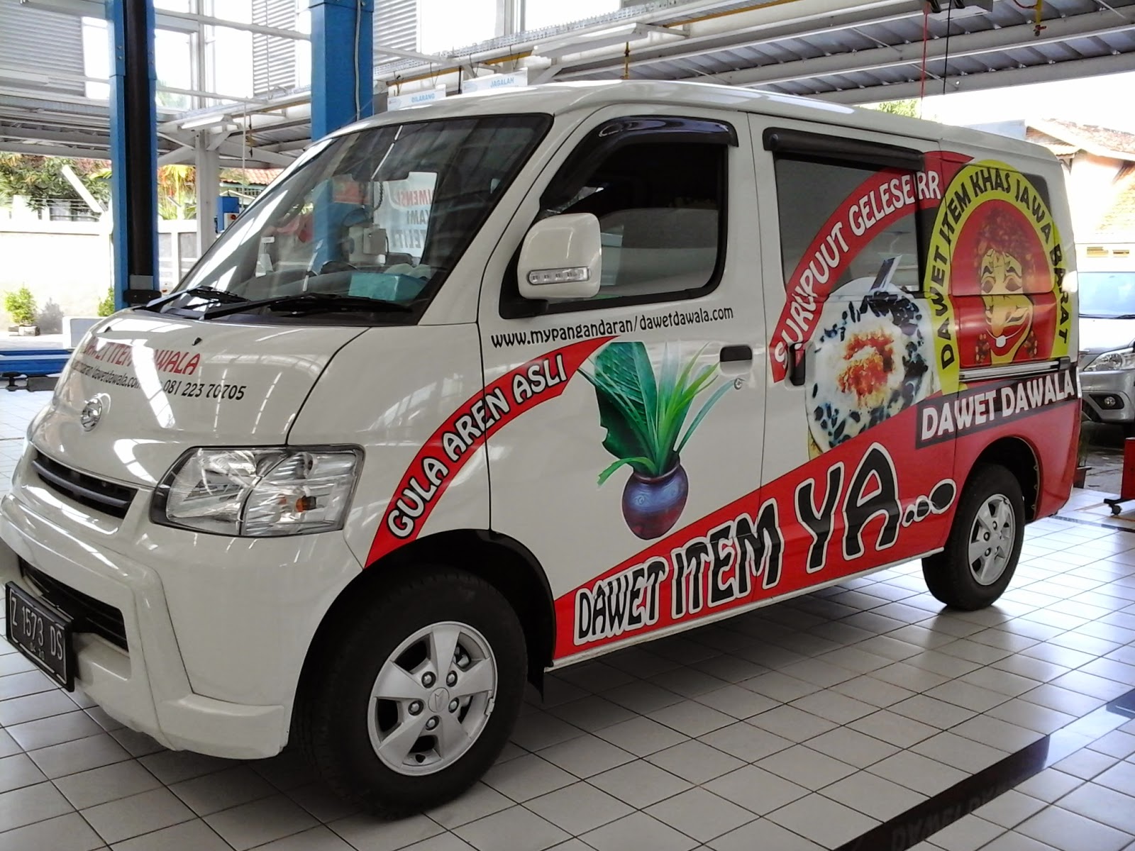 DAIHATSU GARUT TASIK GRAND MAX Cutting Sticker