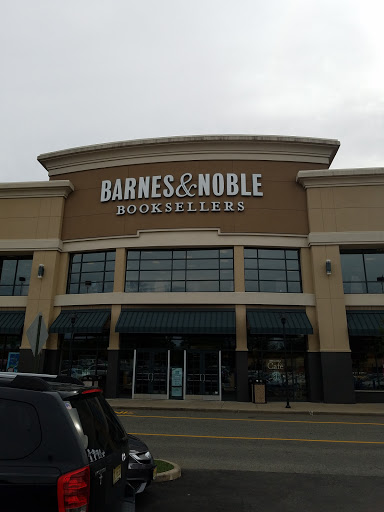 Book Store «Barnes & Noble», reviews and photos, 55 Parsonage Rd, Edison, NJ 08837, USA