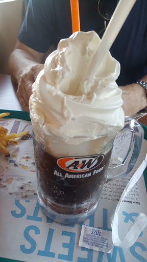 American Restaurant «A&W», reviews and photos, 3741 Redwood Hwy, San Rafael, CA 94903, USA