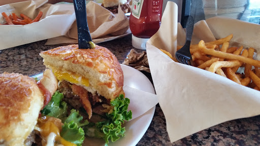 Hamburger Restaurant «Beach Burger», reviews and photos, 325 Pier Ave, Oceano, CA 93445, USA