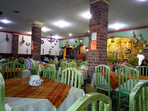 Restaurante la Parrilla, Carretera Nacional salida a Morelia 310, Cuinato, 58698 Zacapu, Mich., México, Restaurante | MICH