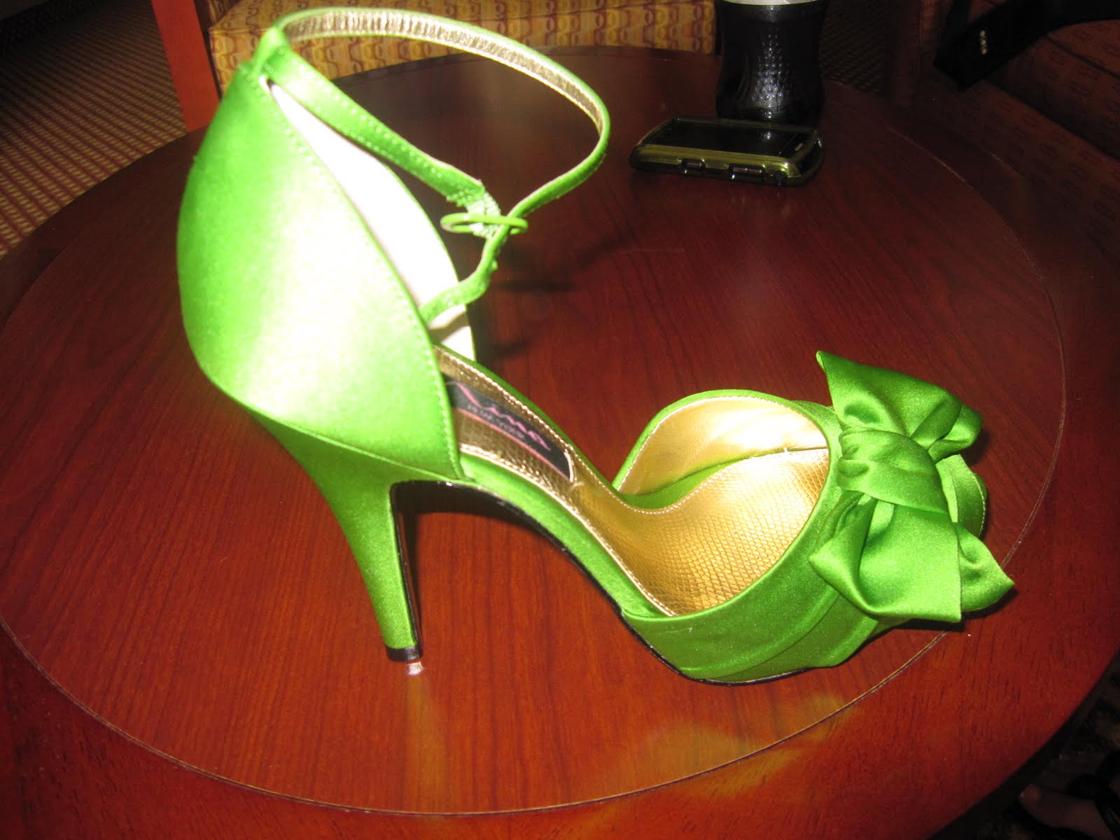 LOVE HER GREEN SHOES!