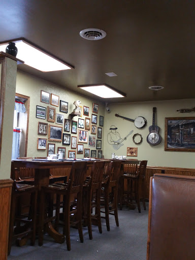 Restaurant «Southern Style Family Dining», reviews and photos, 203 1/2 Vine St, Connersville, IN 47331, USA