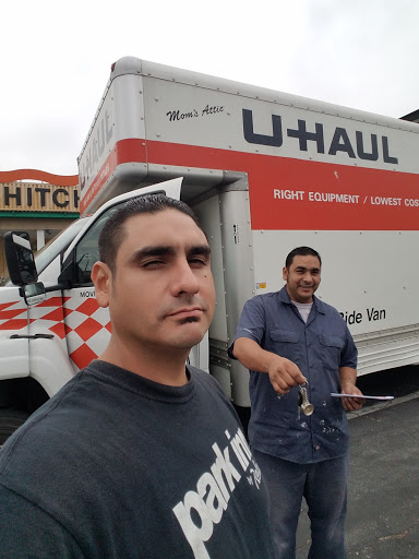 Truck Rental Agency «U-Haul Moving & Storage of Charter Oaks», reviews and photos, 1961 E Covina Blvd, Covina, CA 91724, USA