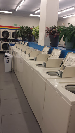 Laundromat «Soaps-N-Suds», reviews and photos, 300 E Mercury Blvd, Hampton, VA 23663, USA