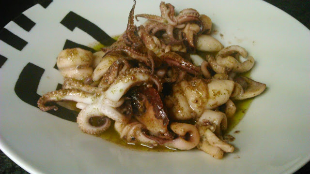 Calamares Con Salsa Mery (o Ajopere) 
