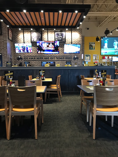 Chicken Wings Restaurant «Buffalo Wild Wings», reviews and photos, 100 Viewmont Dr #614, Scranton, PA 18508, USA