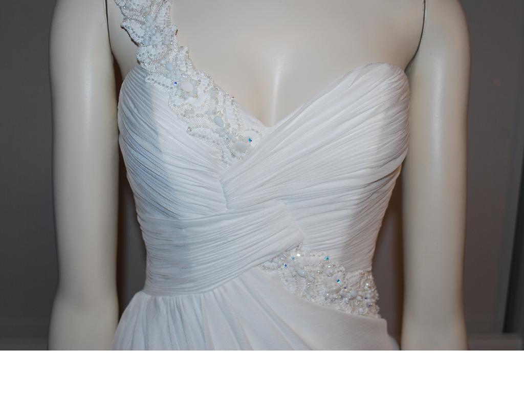 Pronovias Gabriela.    1150