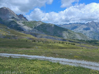 Auf dem Col des Champs (2087 m).
Die Westrampe hinunter zum Ort Colmars.