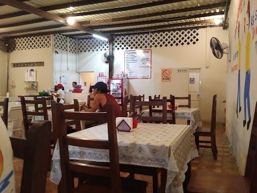 Taqueria Chilangos, Avenida 30 Sur 579, Adolfo López Mateos, 77667 San Miguel de Cozumel, Q.R., México, Restaurante de comida para llevar | QROO