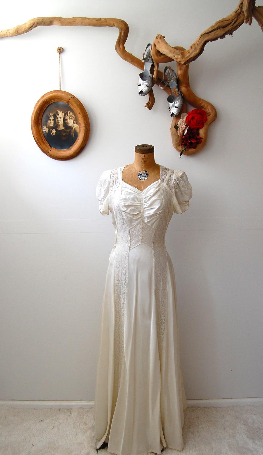 Vintage 1930s Wedding Dress