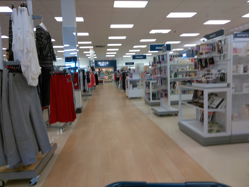 Department Store «Marshalls», reviews and photos, 975 Erica Ln, Yorkville, IL 60560, USA