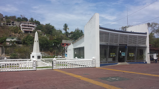 Refrigeración Nieto de Acapulco, Morelos Manzana 13, Vicente Guerrero, 40880 Zihuatanejo, Gro., México, Tienda de electrodomésticos | GRO