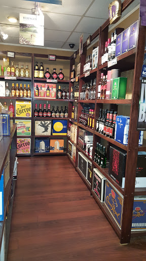 Liquor Store «Liquor Store», reviews and photos, 1070 Irish Hill Dr, Biloxi, MS 39530, USA