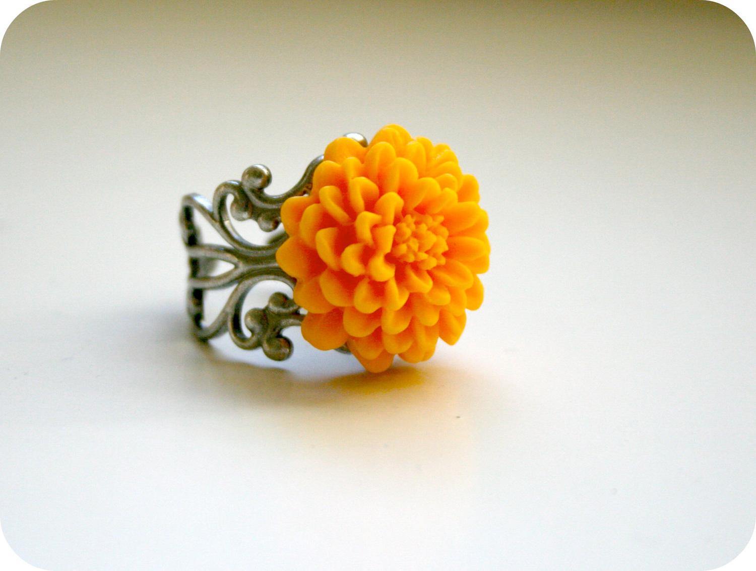 pretty filigree rings in