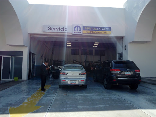 Fiat/Chrysler San Miguel (Auto Centro San Miguel), Blvrd de la Conspiración 19, La Luz, 37747 San Miguel de Allende, Gto., México, Concesionario Jeep | GTO