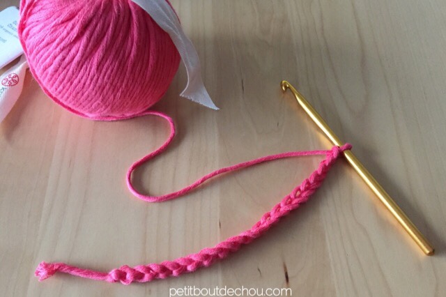 Bobble stitch crochet cotton yarn pink foundation chain