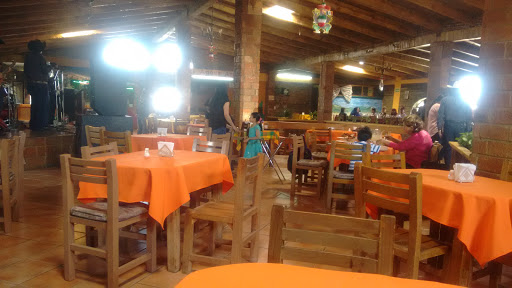 Restaurante-Bar El Agave Azul, Carretera Valle-Morelia K.M. 1.2, Morelos, 38400 Valle de Santiago, Gto., México, Bar restaurante | GTO