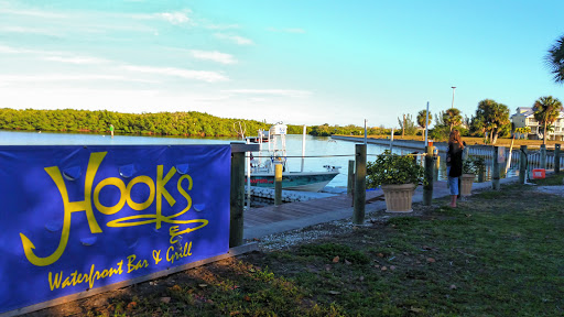Bar & Grill «Hooks Waterfront Bar and Grill», reviews and photos, 611 Destiny Dr, Ruskin, FL 33570, USA