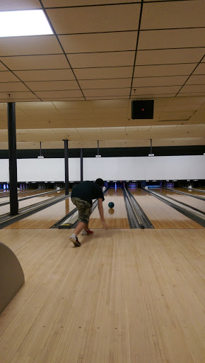 Bowling Alley «AMF Sayville Lanes», reviews and photos, 5660 Sunrise Hwy, Sayville, NY 11782, USA