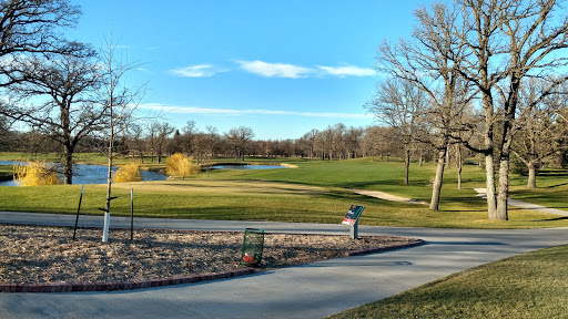 19 Golf Course Rd, Fargo, ND 58102, USA