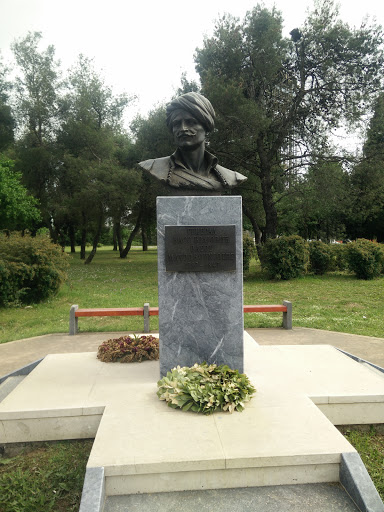 Podgorica, spomenik generalu