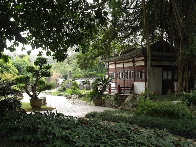 scene at Kaihua Temple in Fuzhou