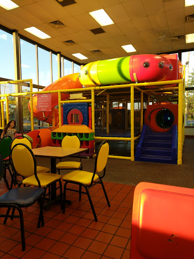 Fast Food Restaurant «Halo Burger Linden Rd», reviews and photos, 3388 Linden Rd, Flint, MI 48507, USA