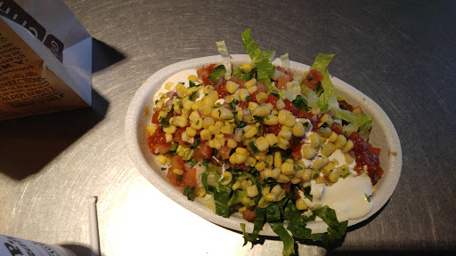 Mexican Restaurant «Chipotle Mexican Grill», reviews and photos, 101 W State St, Baton Rouge, LA 70802, USA
