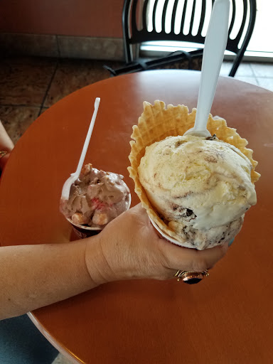 Ice Cream Shop «Cold Stone Creamery», reviews and photos, 1750 N Loop 1604 E #104, San Antonio, TX 78232, USA