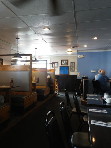 Family Restaurant «Marias Family Restaurant», reviews and photos, 111 W 2nd St, Oswego, NY 13126, USA