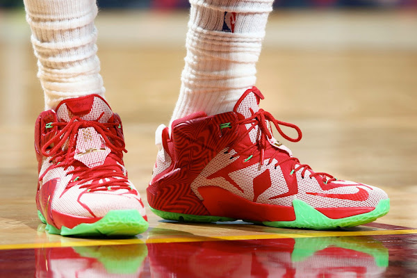 James Debuts Sprite8217s LeBronMix PE in Vintage Game 5 Performance