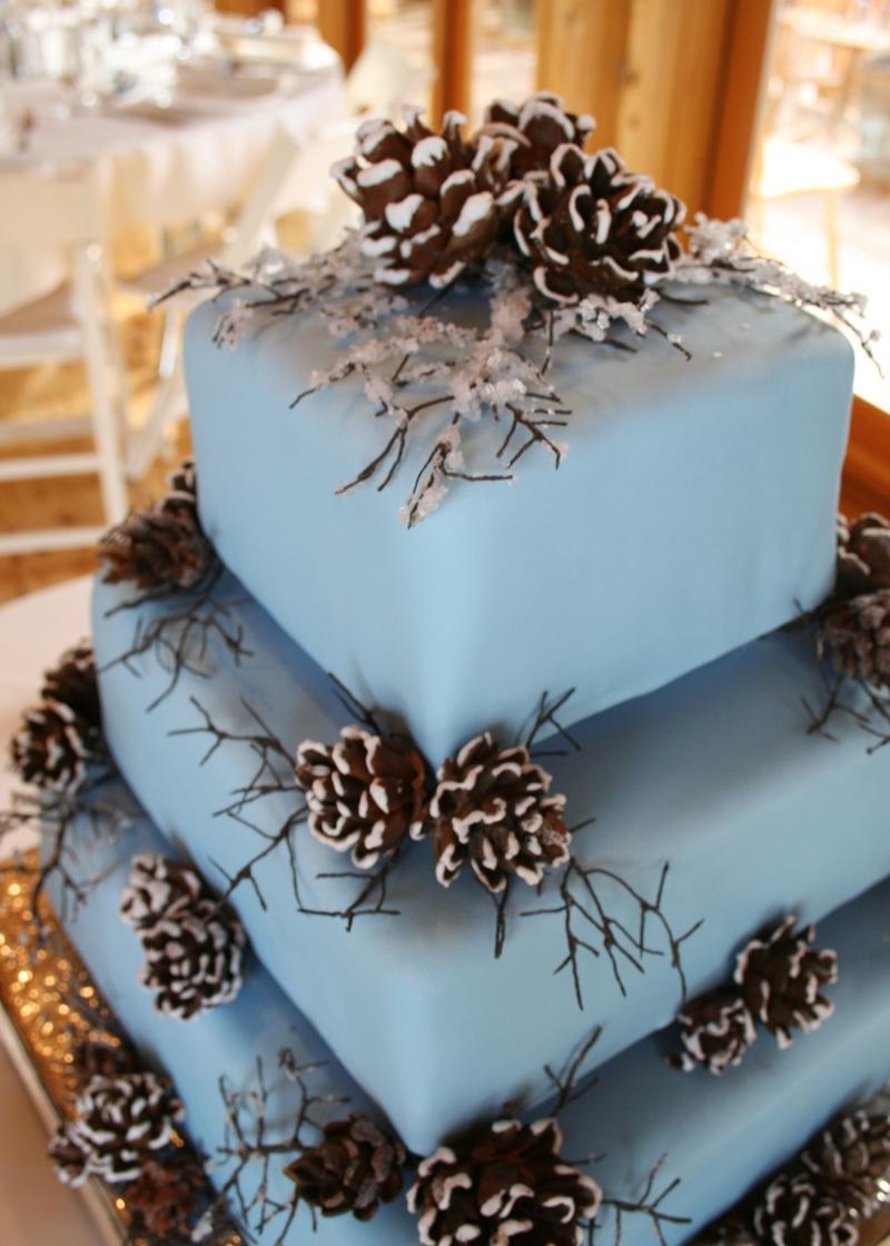 Winter wedding cake     pine