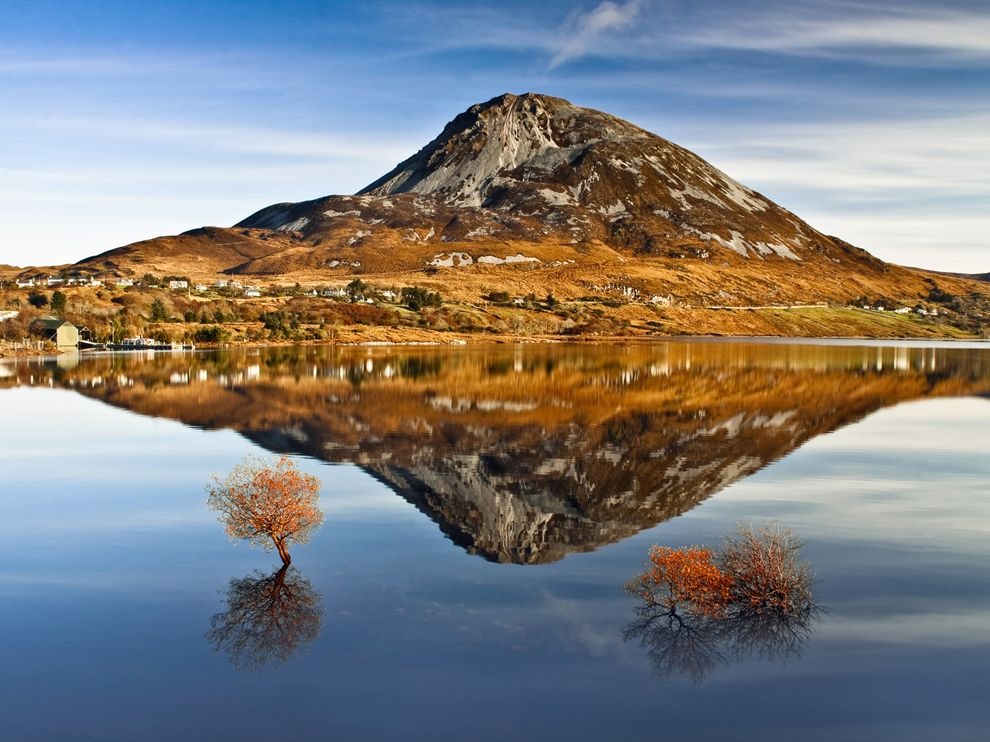 [mount-errigal-ireland_67092_990x7429.jpg]