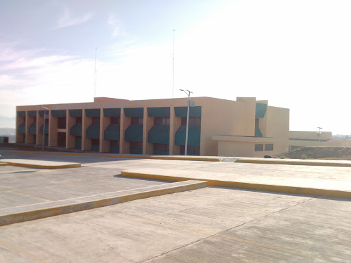 Universidad Tecnológica de Zinacantepec, Av. Libramiento Universidad 106, San Bartolo el Llano, Zinacantepec, 51361 Méx., México, Universidad pública | EDOMEX