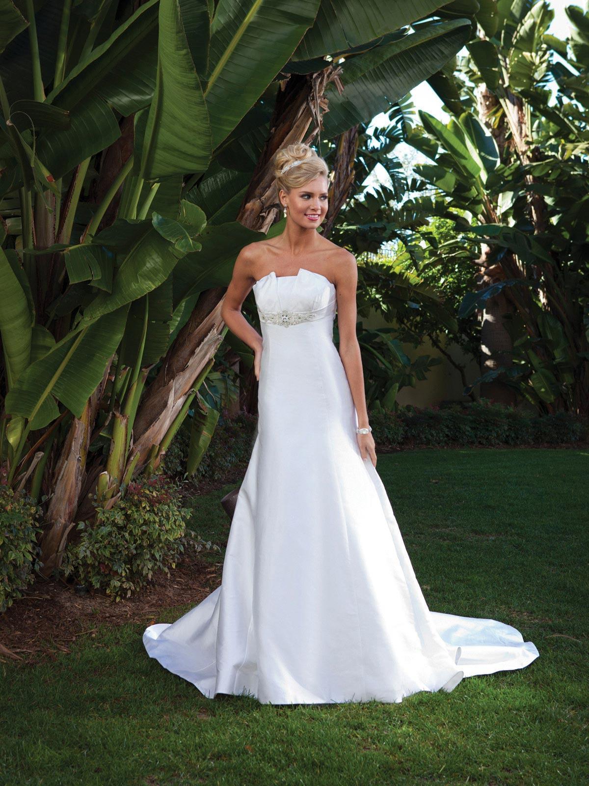 Simple Wedding Gowns White