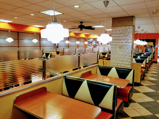 American Restaurant «A&W», reviews and photos, 5 Woodfield Mall, Schaumburg, IL 60173, USA