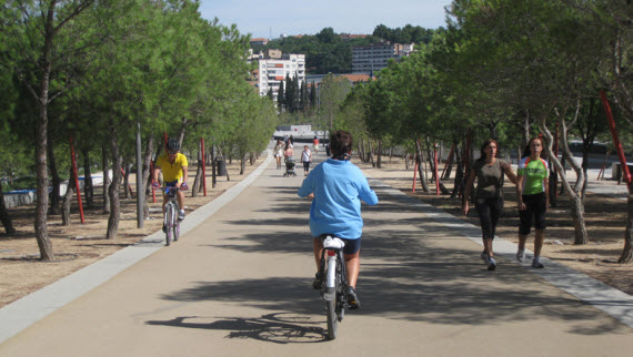 Madrid Río es de una senda ciclable donde los ciclistas regularán su velocidad a la de los peatones